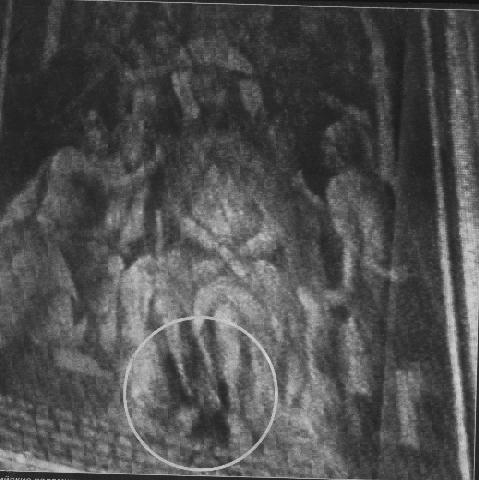 Российские паломники смогли заснять на видеопленку чудо в храме Гроба Господня: на иконе.